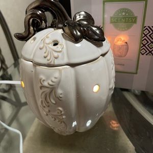 Scentsy Lumina Warmer *Retired*